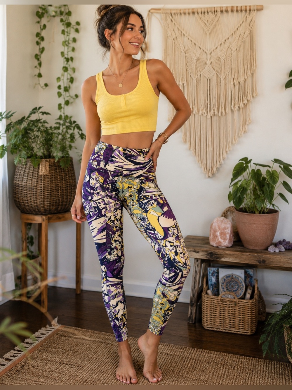 🔥 Lularoe Tucan purple and yellow printed Leggings